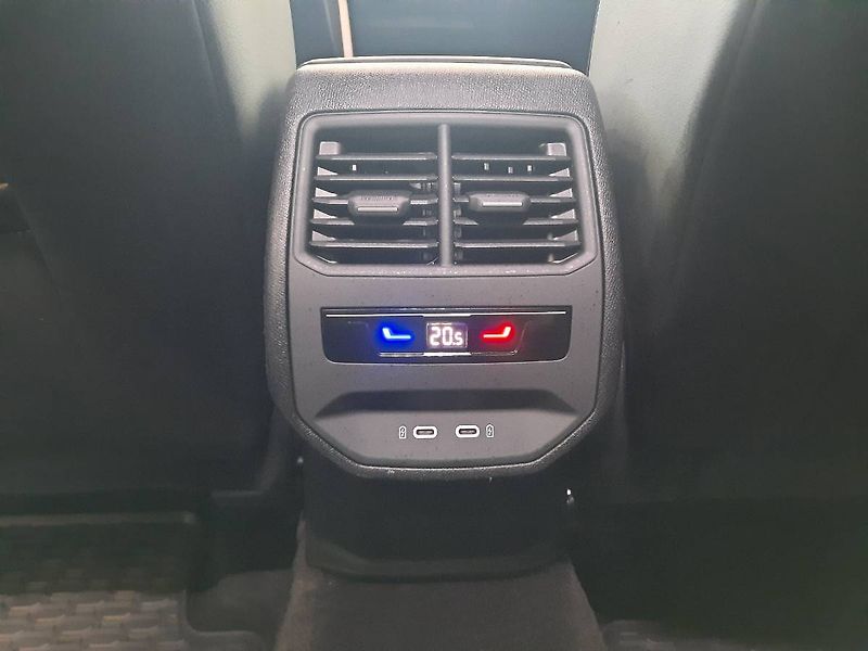 Cupra Leon (2023) SP 1.5 TSI (110kW/150k) DSG - fotka 27 z 35