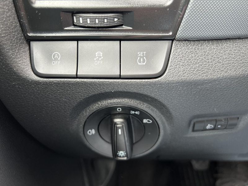 Škoda Fabia 1.0MPi 44kw PŮVOD ČR odp.DPH - fotka 13 z 36