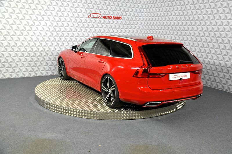 Volvo V90 (2018) 2.0D Polestar R-design - fotka 8 z 24