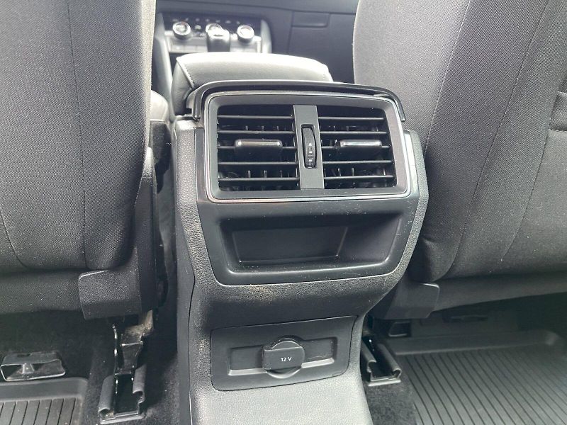 Škoda Karoq (2019) 1.5 TSI 110 kW Ambition Plus - fotka 23 z 31