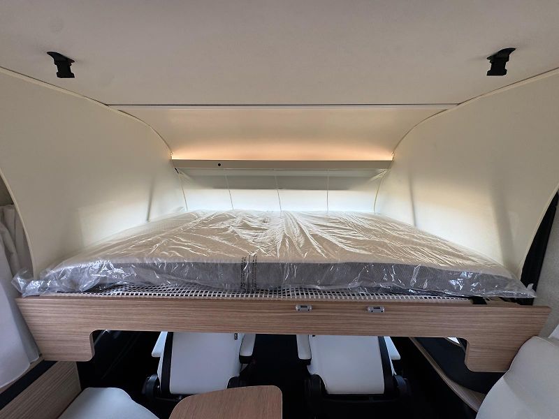 Pilote (2026) G720FGJ Expression - fotka 13 z 37