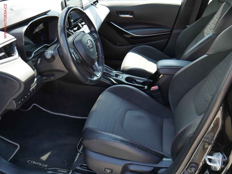 Toyota Corolla (2021) 1.8Hybrid, 2.maj,ČR - fotka 9 z 21