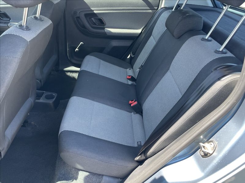 Škoda Fabia 1,4 i 16V 63kw Klima ESP Ambie - fotka 8 z 29