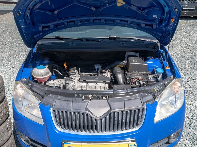 Škoda Fabia (2010) 1.2HTP 51KW AC - PO SERVISU - fotka 32 z 35
