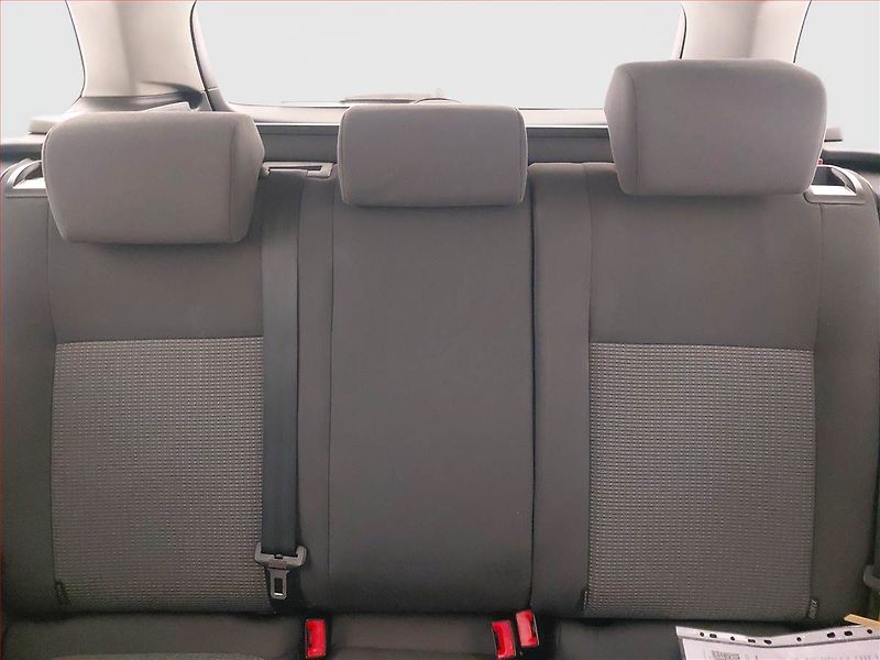 Volkswagen Golf (2009) 1.9 TDI, Serv.kniha, po STK - fotka 10 z 16