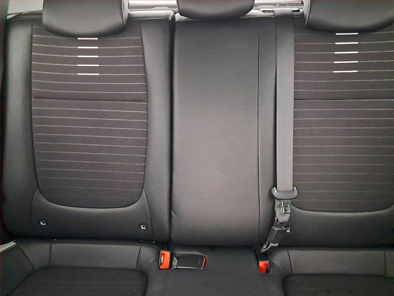 Kia Stonic (2018) 1.4 CVVT, Serv.kniha, Navi - fotka 10 z 17