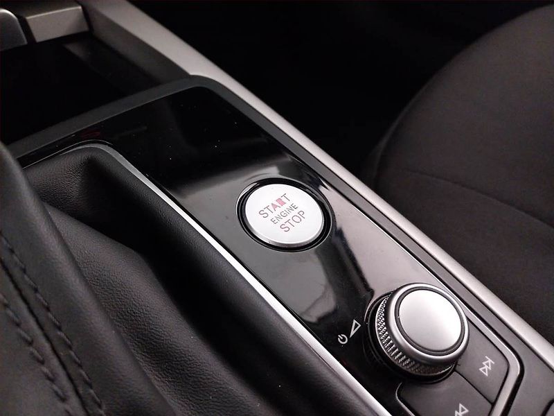 Audi A6 (2015) 3.0 TDI, Automat, Serv.kniha - fotka 17 z 23