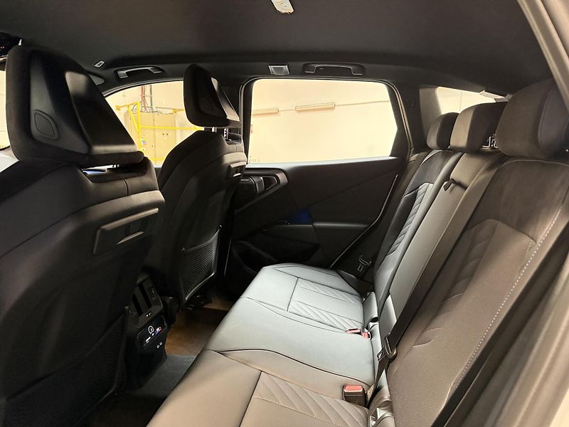 BMW X3 2.0 xDrive30e AT - fotka 13 z 16