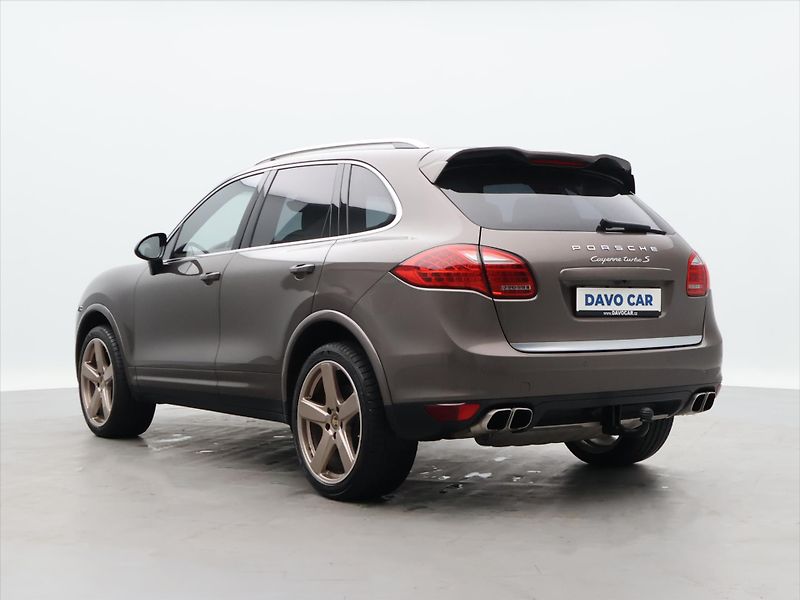 Porsche Cayenne 4.8 Turbo S 405kW DPH CZ - fotka 5 z 30