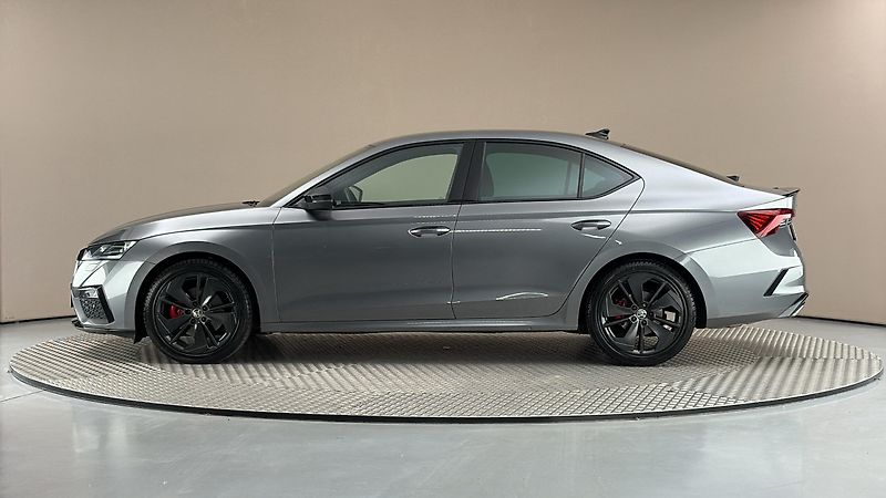 Škoda Octavia 2.0 TDI DSG RS - fotka 4 z 28
