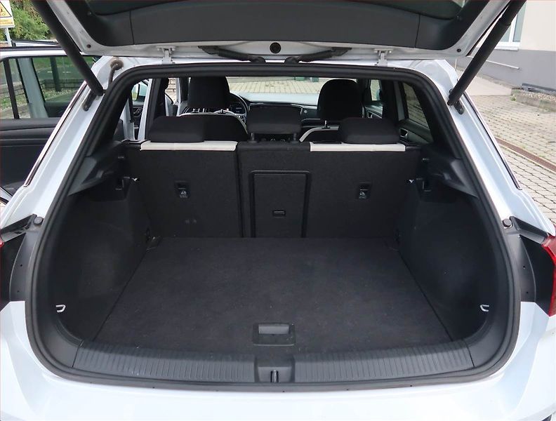 Volkswagen T-Roc (2018) Style 2.0 TSI 4Motion, 4X4 - fotka 14 z 20