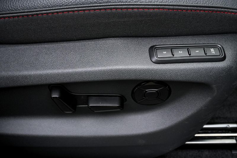 Škoda Kodiaq RS 2.0 TSI, Panorama, Webasto - fotka 46 z 46