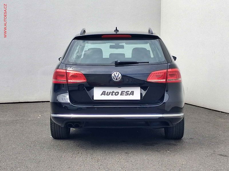 Volkswagen Passat (2014) 2.0 TDi, Comfortline, DSG - fotka 5 z 20