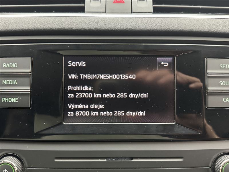 Škoda Octavia 1,4 i 81kW DSG VÝHŘEV DPH ČR - fotka 13 z 27