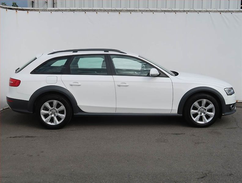 Audi A4 Allroad (2015) 2.0 TDI, 4X4, Serv.kniha - fotka 6 z 21