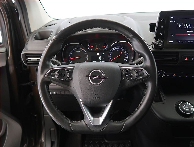 Opel Combo (2020) Maxi Edition 1.2 Turbo, 5Míst - fotka 19 z 21