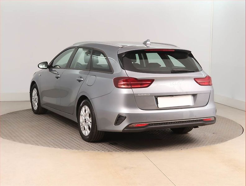 Kia Ceed (2023) Spin 1.0 T-GDI, SPIN, DPH - fotka 4 z 15