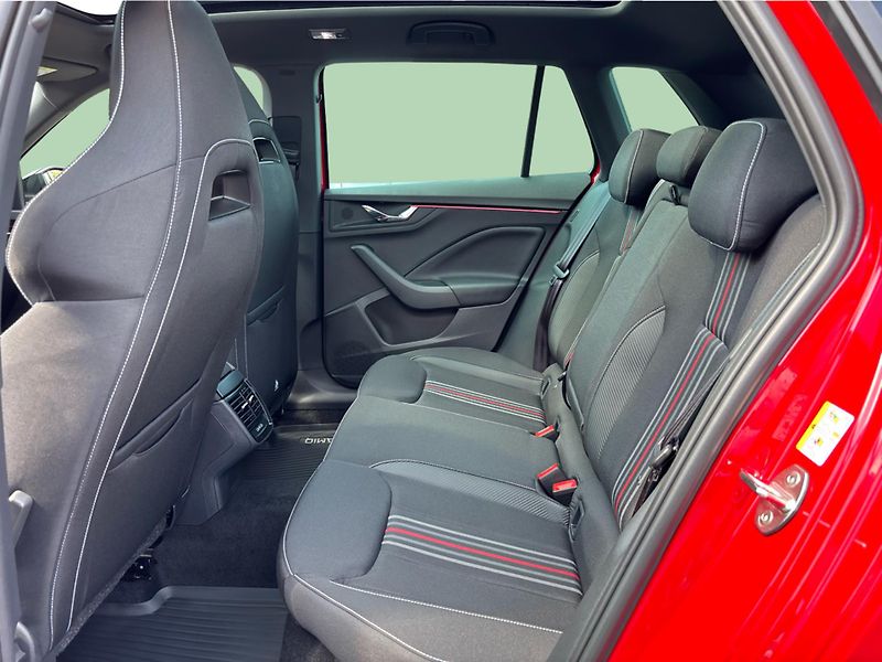 Škoda Kamiq 1,0TSi 85kW MONTE CARLO DSG - fotka 12 z 30