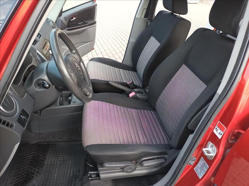 Suzuki SX4 1,6 VVT,88KW,4X4,KLIMA,VÝHŘEV - fotka 14 z 36