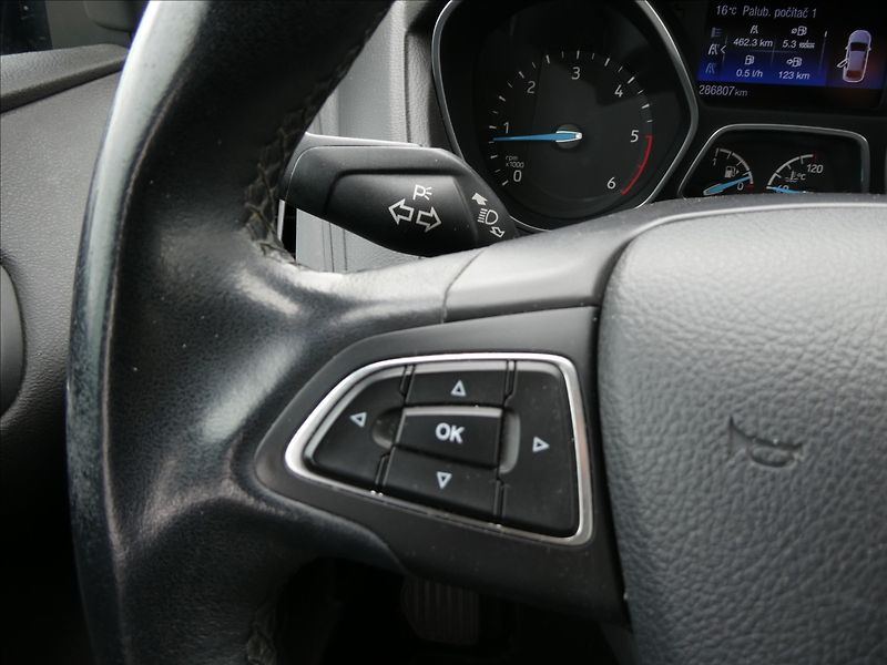 Ford Focus 1,5 Duratorq TDCI 95k kombi - fotka 30 z 38