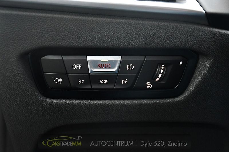 BMW Řada 3 320d xD M-SPORT PANORAMA H/K  - fotka 29 z 57