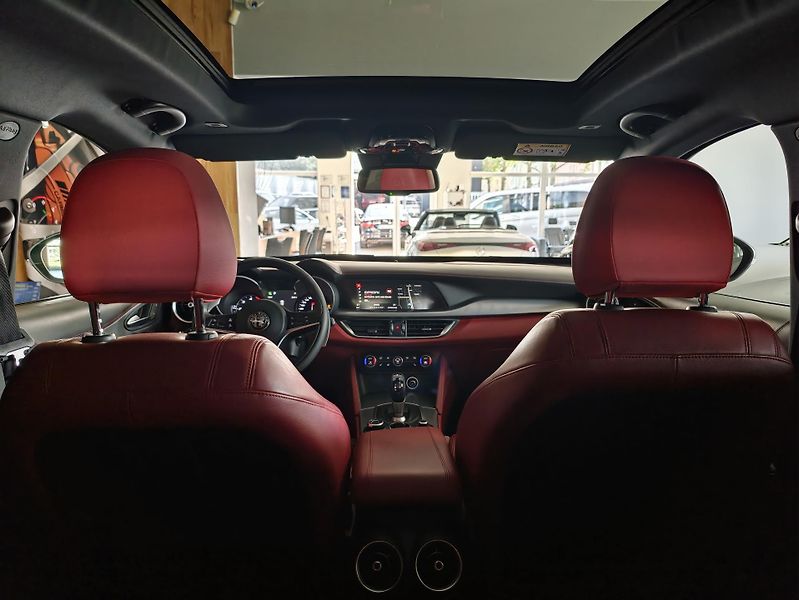 Alfa Romeo Stelvio 2,2d 154kW Q4 - fotka 30 z 38