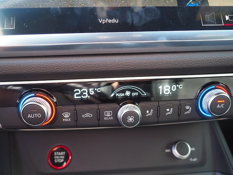 Audi RS Q3 (2020) 2.5 TFSI 294 kW, S-Tronic, CZ - fotka 33 z 38