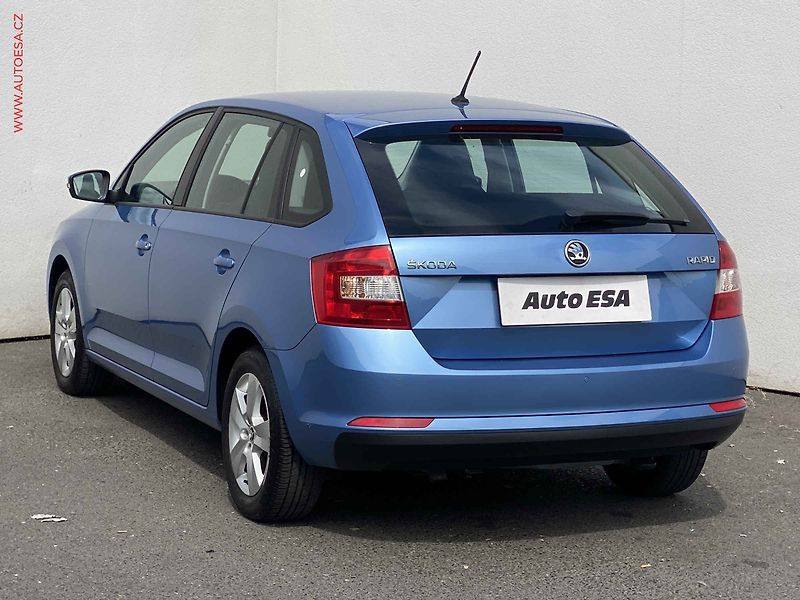 Škoda Rapid (2016) 1.6 TDi, Ambition, výhřev sed - fotka 6 z 17