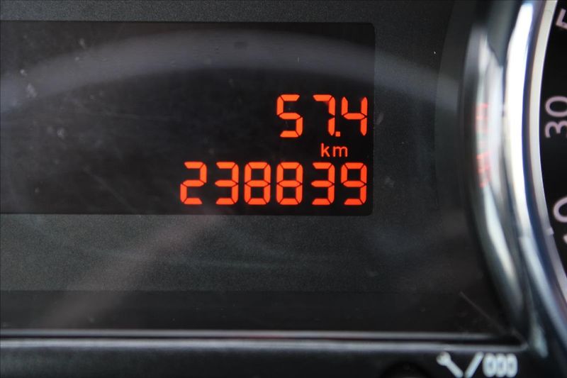 Peugeot 3008 1,6 HDi  PANORAMA - fotka 9 z 24