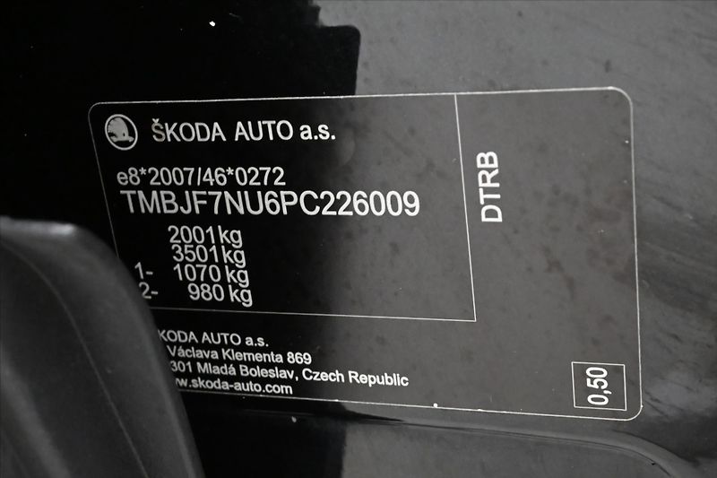 Škoda Karoq 2,0 TDI 85kW DSG TAŽNÉ Záruka - fotka 12 z 32