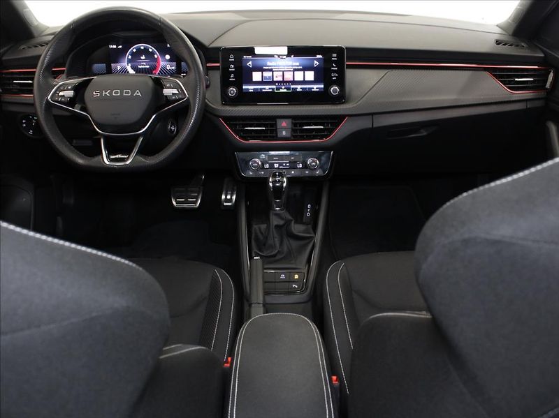 Škoda Scala 1,0 TSi DSG Monte Carlo 5L.Zár - fotka 8 z 28