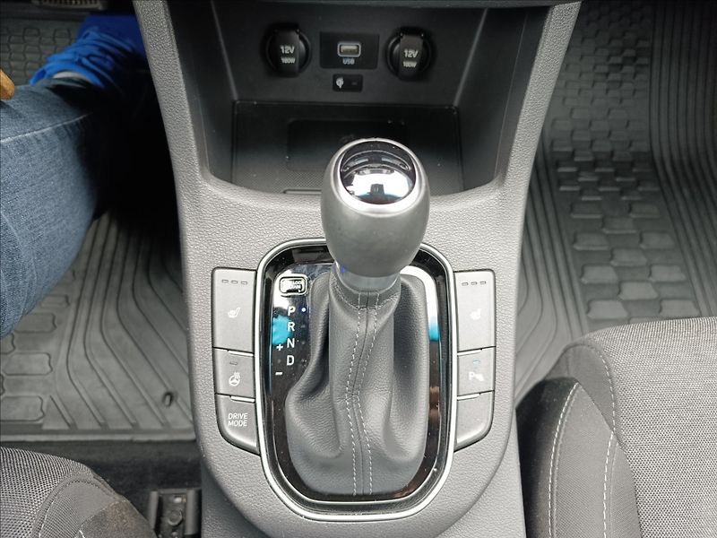Hyundai i30 1,0 T-GDi DCT Smart - fotka 17 z 22