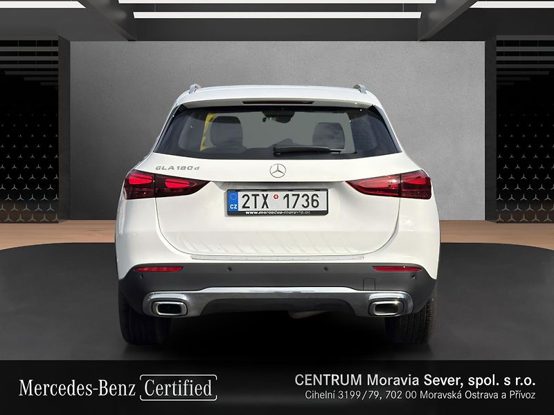 Mercedes-Benz GLA GLA 180D - fotka 4 z 16