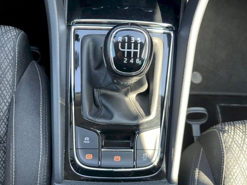Škoda Karoq (2023) 1.5 TSI 110kW Style - fotka 21 z 28