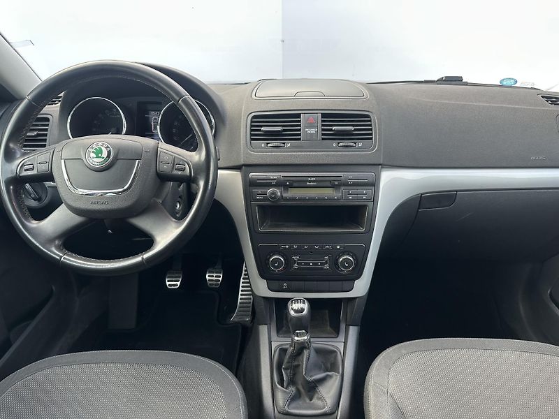 Škoda Yeti (2013) 2.0TDI ČR ser.knížka - fotka 18 z 28