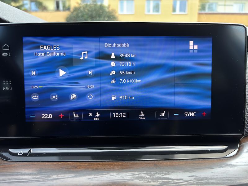 Škoda Octavia (2022) 2.0 TSI, 4x4, Style Plus - fotka 12 z 33
