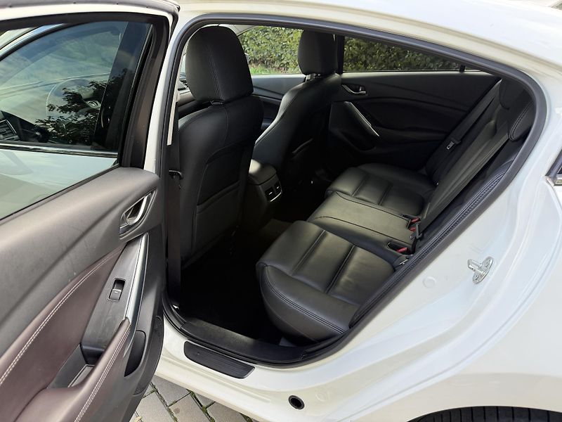 Mazda 6 2.0  Exclusive-Line FACELIFT - fotka 20 z 32