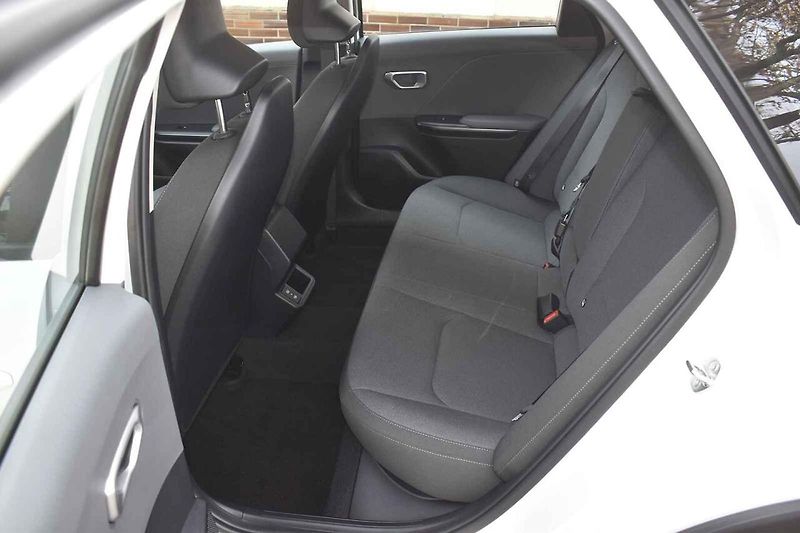 Kia K4 je nepochybně přitažlivý vůz.