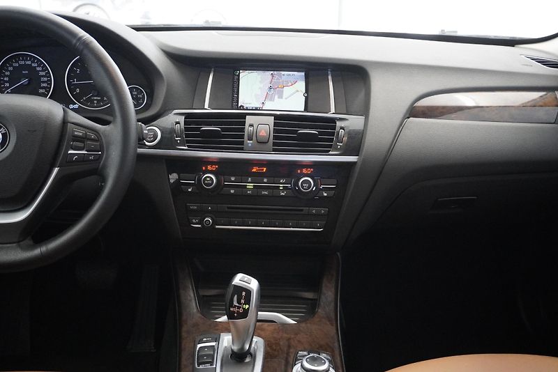 BMW X3  2,0 XDRIVE28I AUT. - fotka 24 z 29