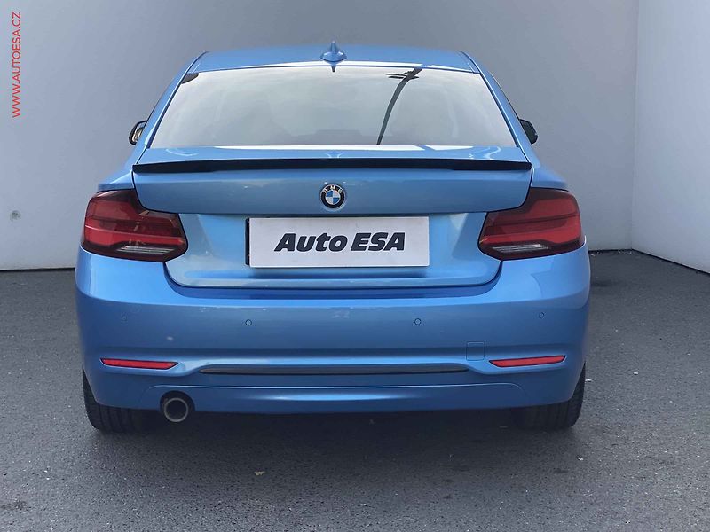 BMW Řada 2 (2019) 2.0d 218d, ČR, LED, navi - fotka 5 z 18
