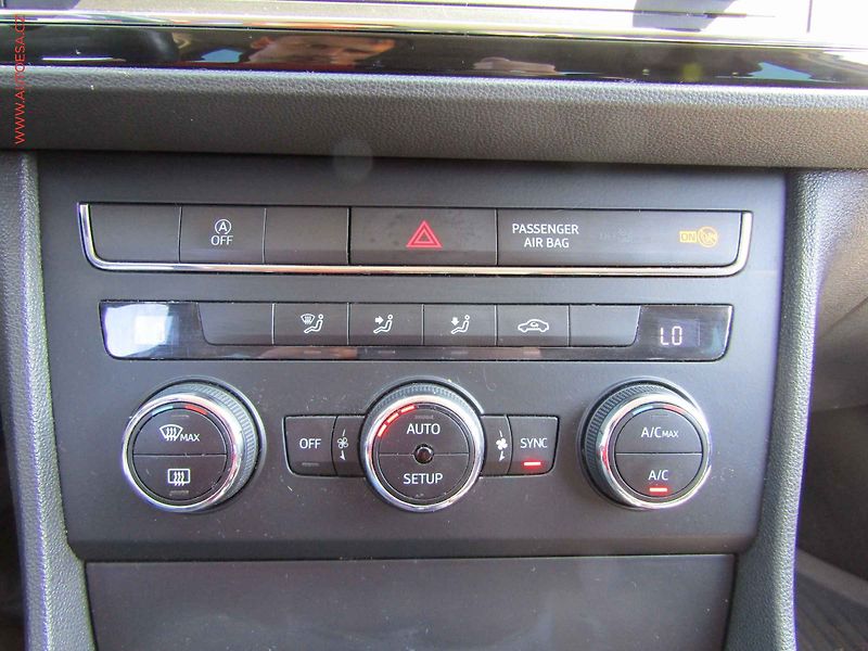 Seat Leon (2013) 1.2TSi SC, ČR, AAC, tempomat - fotka 16 z 19
