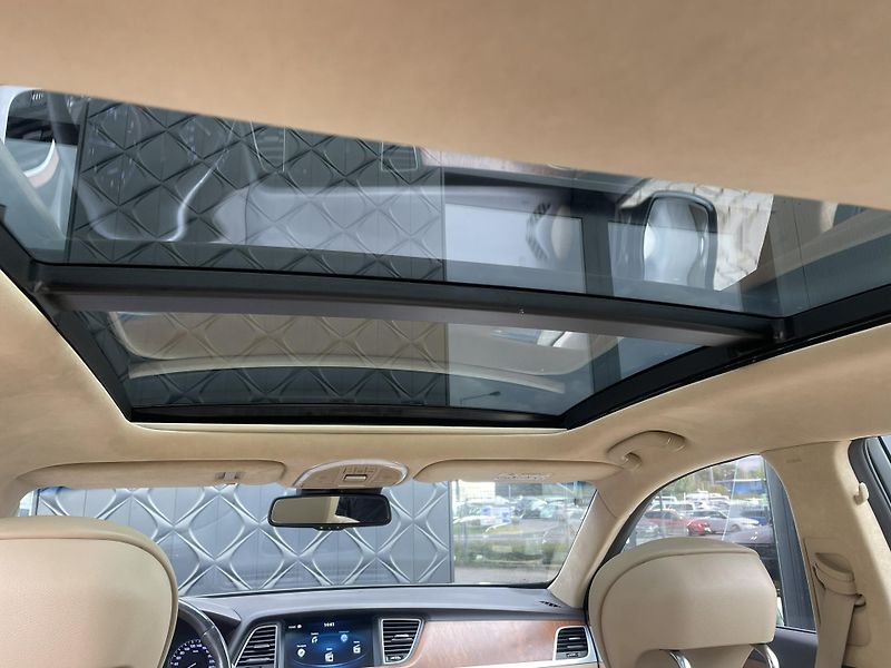 Hyundai Genesis EXCLUSIVE 3.8 GDI V6 4x4 232kW - fotka 30 z 33