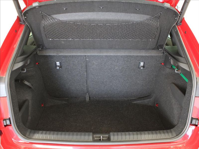 Škoda Kamiq 1,0 TSi DSG Monte C. 5L-Zár.ČR - fotka 24 z 28