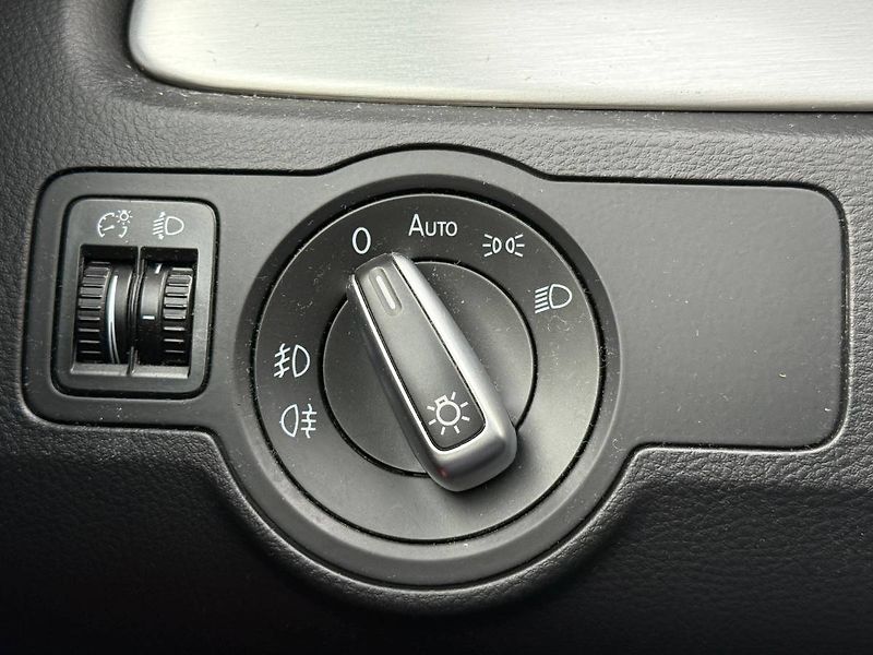 Volkswagen Passat Variant (2013) 2.0 TDI 125 kW Highline DSG - fotka 19 z 23