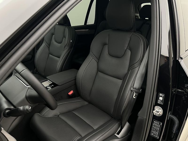 Volvo XC90 (2026) B5 AWD DARK PLUS AUT - fotka 22 z 44