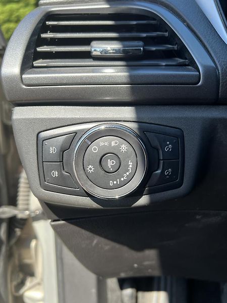Ford Mondeo 1.5 Ti-VCT 118 kW - fotka 14 z 18
