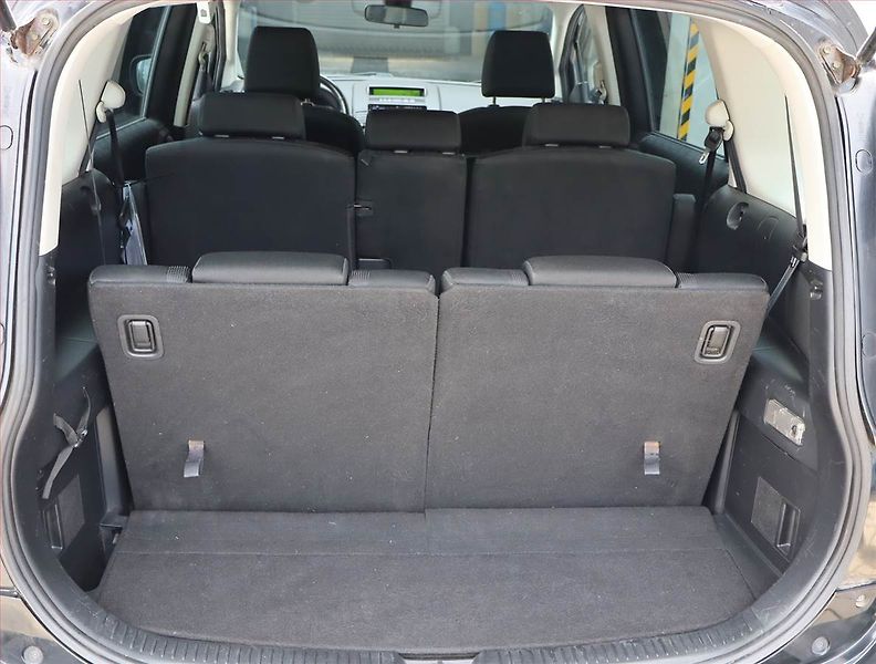 Mazda 5 (2008) 1.8, 7 míst - fotka 19 z 20