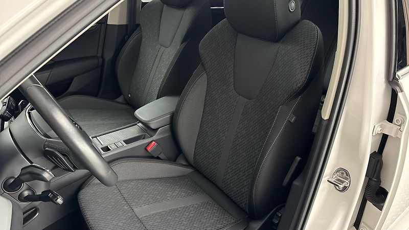 Škoda Octavia 2.0 TDI DSG Style - fotka 15 z 28