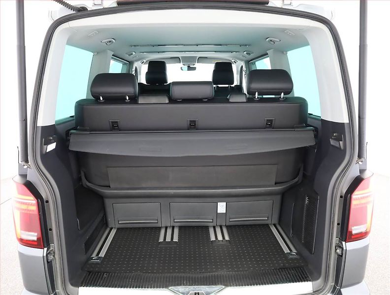 Volkswagen Multivan (2020) Highline 2.0 TDI, ČR - fotka 19 z 20