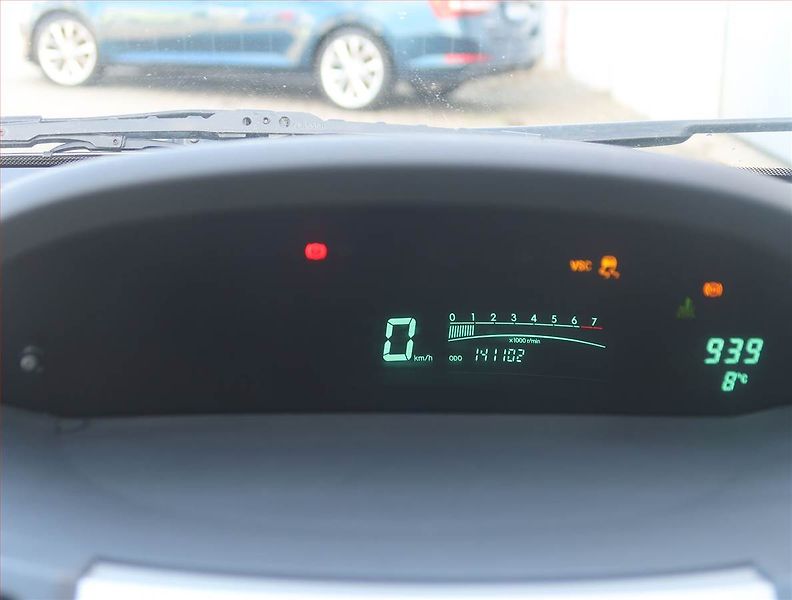 Toyota Yaris (2008) 1.0 VVT-i, po STK, CZ doklady - fotka 11 z 14